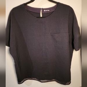 Like New Lululemon shift in time women's 4 short sleeves.